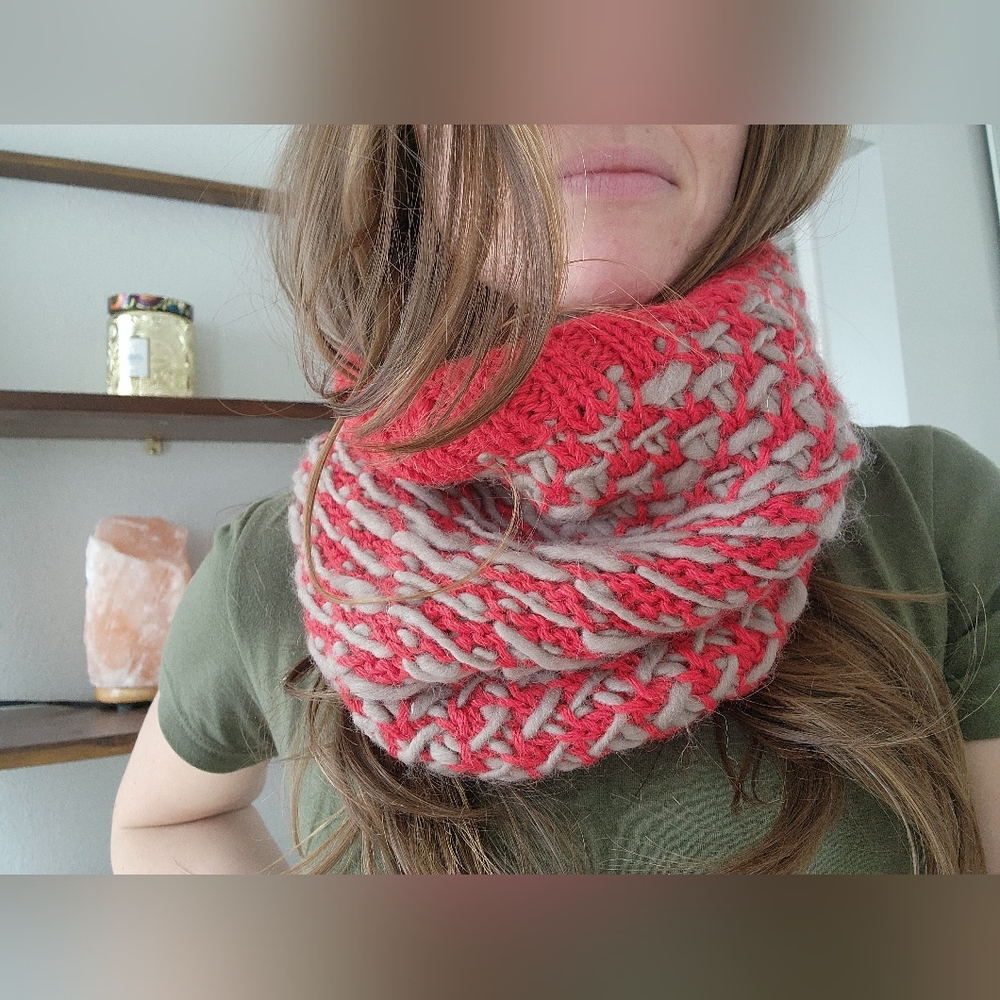 emiLime x UO Slub Knit Snood Scarf - Picture 9 of 9